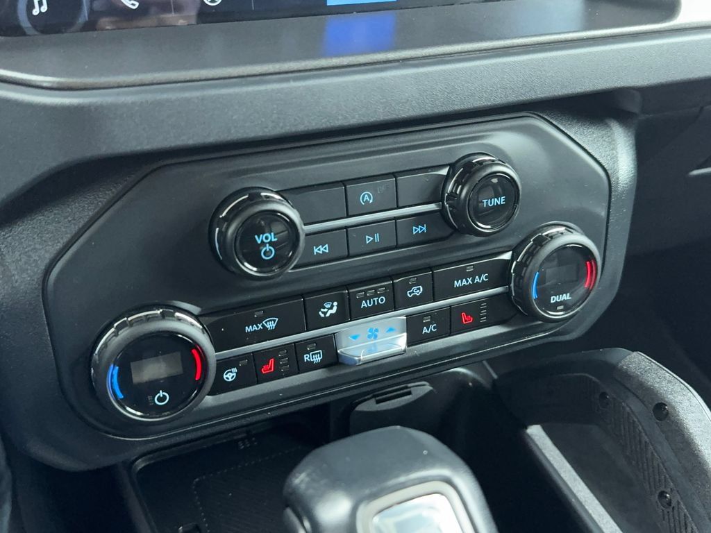 Used 2025 Ford Bronco Badlands AWD/4WD image 33