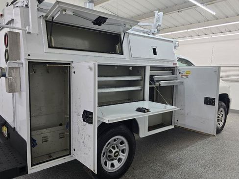 Used 2014 Chevrolet Silverado 3500 W/T RWD image 9