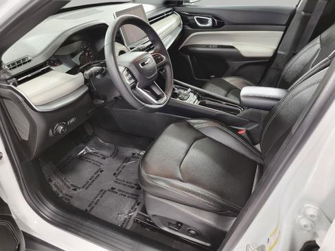 Used 2025 Jeep Compass Limited AWD/4WD image 36