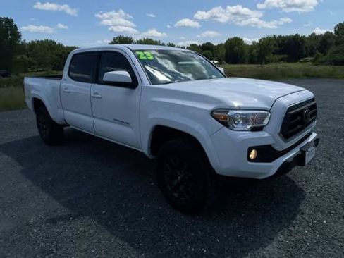 Certified 2023 Toyota Tacoma SR5 AWD/4WD image 2
