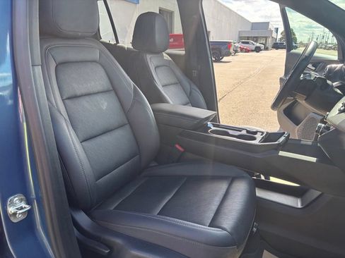 Used 2026 Chevrolet Equinox LT w/ Convenience Package II FWD image 20