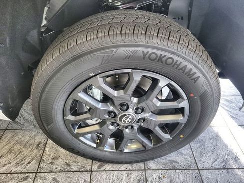 New 2026 Toyota Tundra Platinum AWD/4WD image 10
