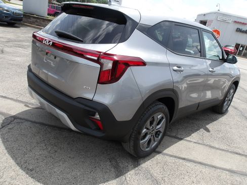 Used 2026 Kia Seltos LX AWD/4WD image 7
