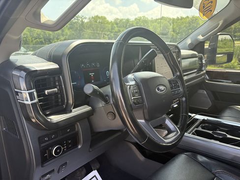Used 2023 Ford F250 Lariat AWD/4WD image 29
