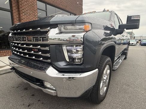 Used 2020 Chevrolet Silverado 3500 LTZ w/ LTZ Plus Package AWD/4WD image 10