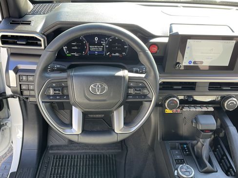 Certified 2025 Toyota 4Runner TRD Off-Road AWD/4WD image 11