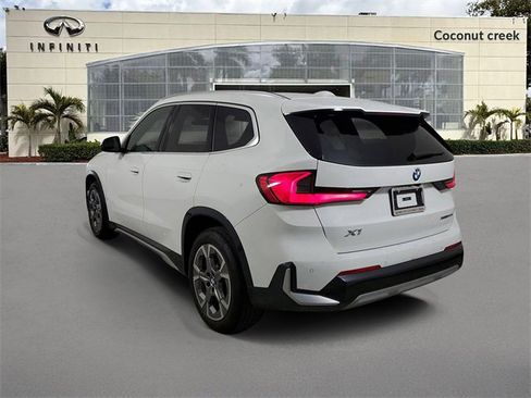 Used 2025 BMW X1 xDrive28i image 3