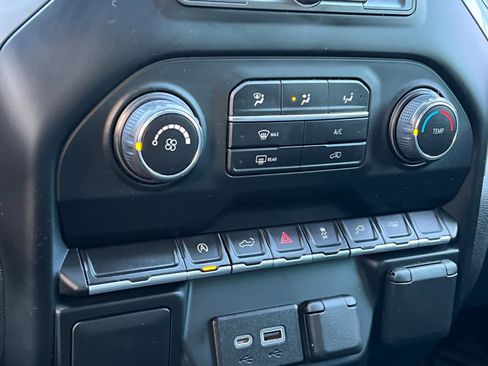 Used 2022 Chevrolet Silverado 1500 Custom RWD image 20
