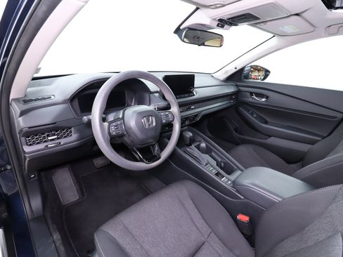 Used 2023 Honda Accord EX image 9
