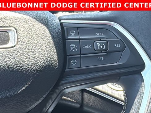 Used 2023 Jeep Grand Cherokee L Altitude AWD/4WD image 25