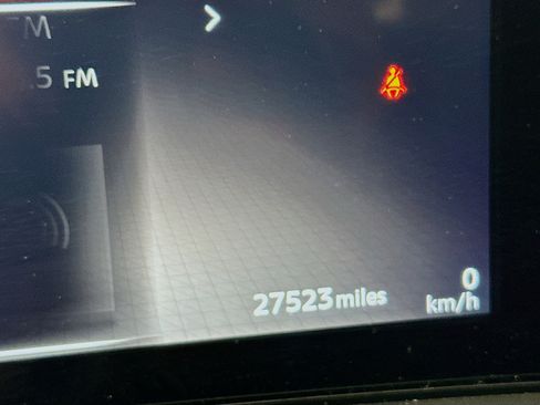 Used 2023 Nissan Ariya FWD image 19