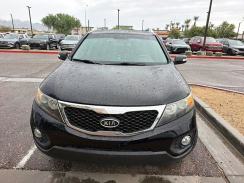 Used 2011 Kia Sorento EX w/ Premium Pkg FWD image 2