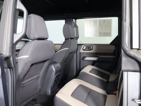 Used 2022 Ford Bronco Wildtrak image 10