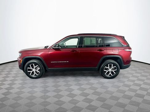 Certified 2025 Jeep Grand Cherokee Limited w/ Luxury Tech Group II AWD/4WD image 7
