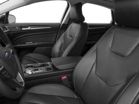 Used 2017 Ford Fusion Titanium image 9