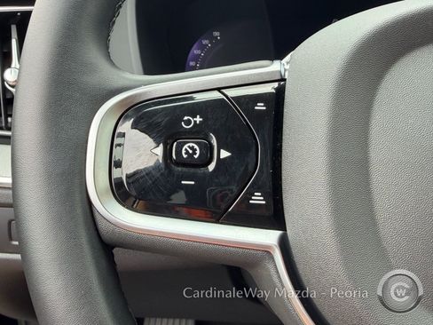 Used 2025 Volvo XC60 B5 Plus AWD/4WD image 23