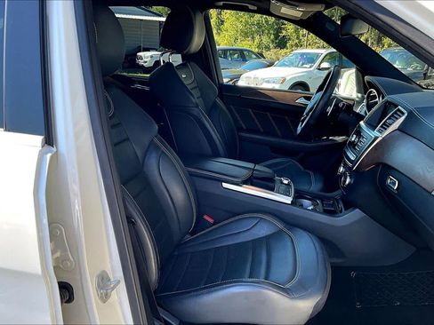 Used 2015 Mercedes-Benz ML 63 AMG 4MATIC image 8