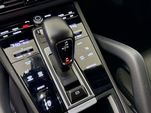 Used 2023 Porsche Cayenne Base image 20