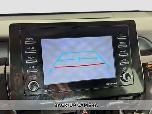 Used 2024 Toyota Camry SE image 4