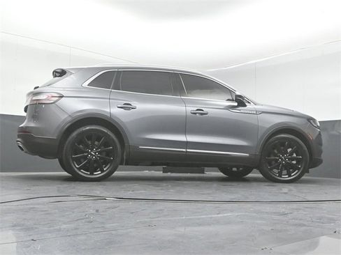 Certified 2023 Lincoln Nautilus Reserve w/ Monochromatic Package image 38