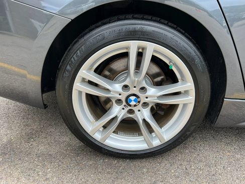 Used 2016 BMW 340i xDrive Sedan AWD/4WD image 11