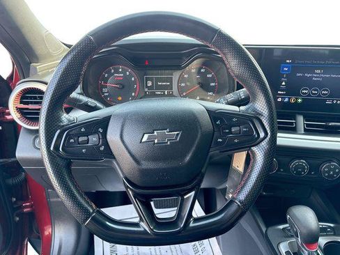 Used 2024 Chevrolet Trax RS w/ Driver Confidence Package FWD image 11
