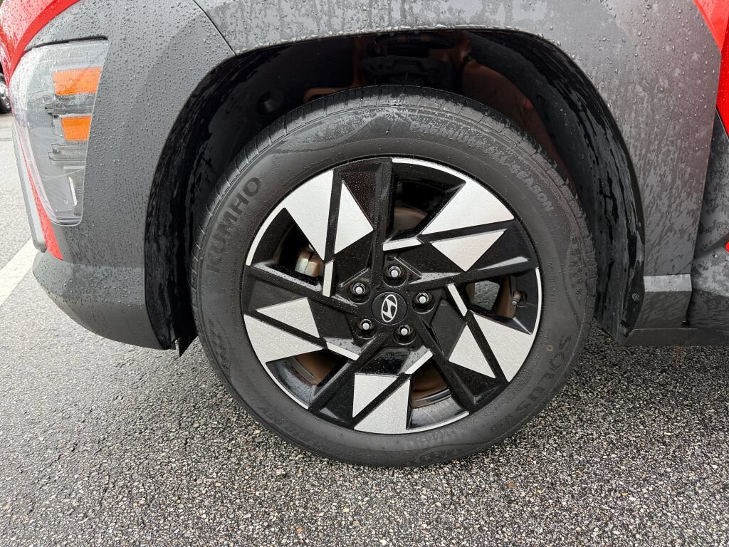 Used 2024 Hyundai Kona SEL FWD image 33