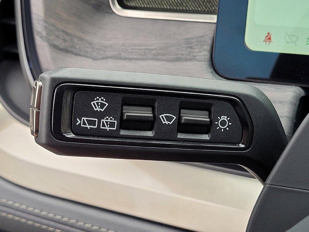 Used 2023 Rivian R1S Adventure Dual AWD/4WD image 14