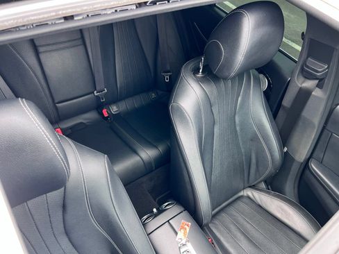 Used 2019 Mercedes-Benz E 300 image 12