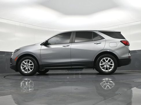Used 2023 Chevrolet Equinox LS FWD image 25