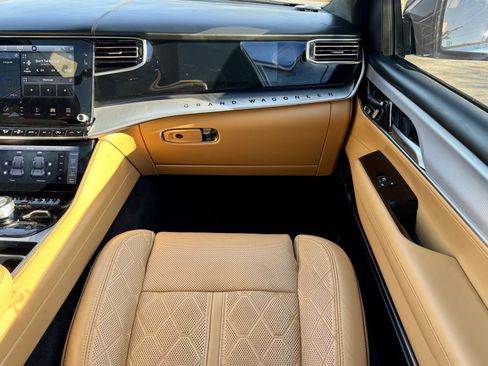 Used 2022 Jeep Grand Wagoneer Series III w/ Flexible Seating Group image 26