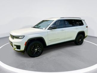Used 2023 Jeep Grand Cherokee L Laredo RWD video 1