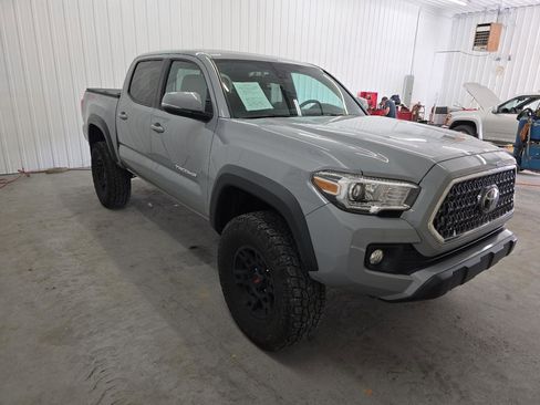 Used 2019 Toyota Tacoma TRD Off-Road image 13