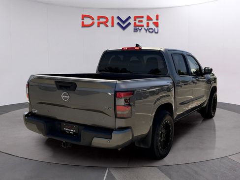 Used 2022 Nissan Frontier SV w/ Technology Package RWD image 5