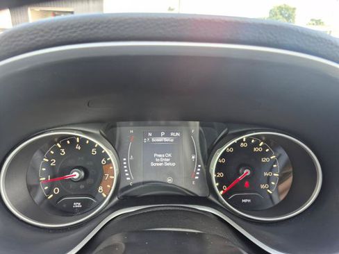 Used 2018 Jeep Compass Latitude FWD image 10