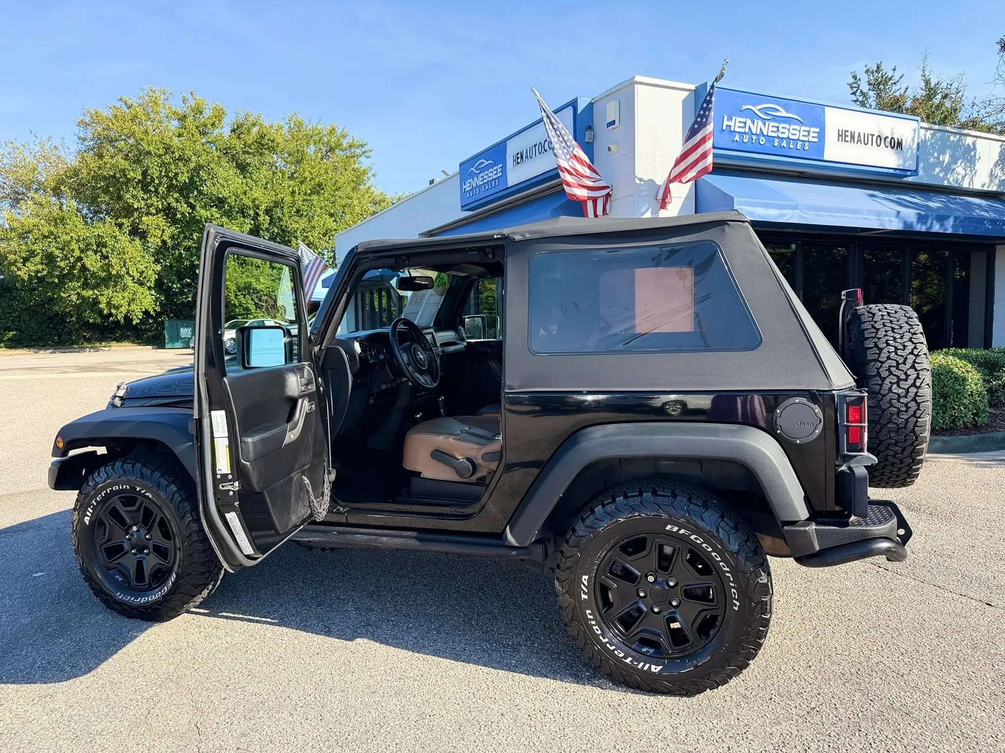 Used 2013 Jeep Wrangler Sahara AWD/4WD image 28