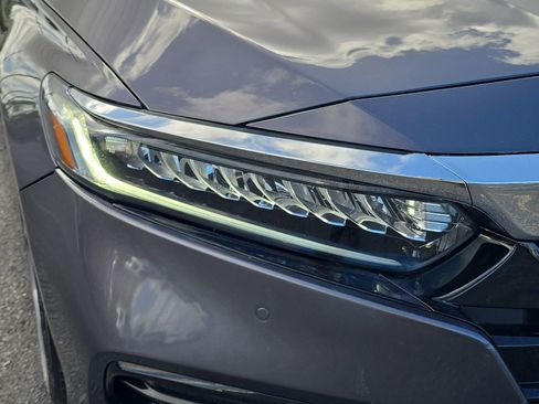 Used 2019 Honda Accord Touring image 6