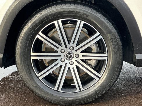 Used 2024 Mercedes-Benz GLE 450 4MATIC image 25