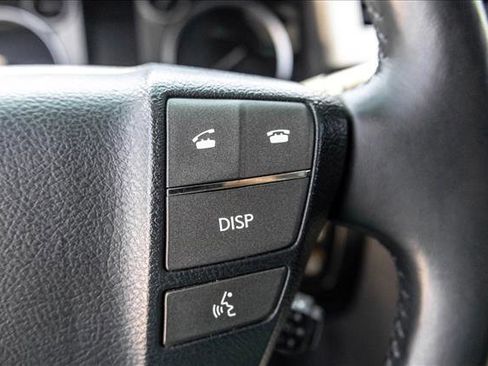 Used 2013 Lexus LX 570 4WD w/ Luxury Pkg image 14