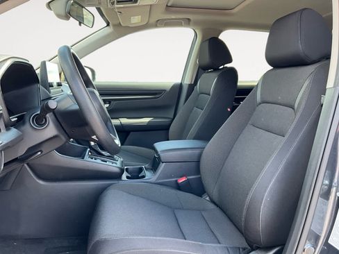 Used 2025 Honda CR-V EX image 9