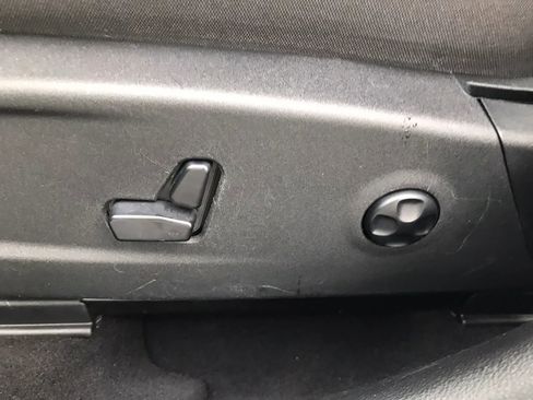 Used 2019 Dodge Charger SXT AWD/4WD image 14