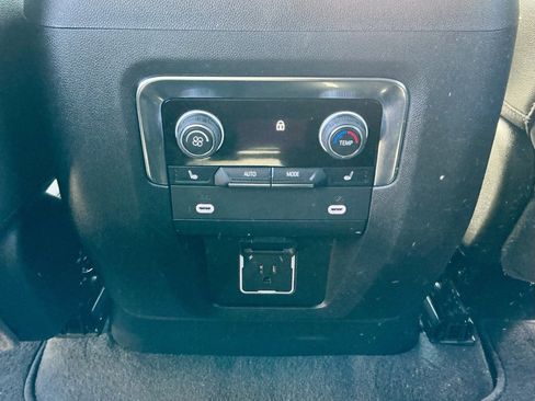 Used 2023 Chevrolet Tahoe Z71 w/ Luxury Package image 30