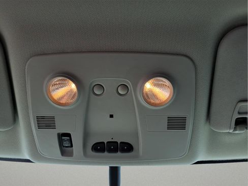 Used 2017 Chevrolet Traverse LT w/ Style and Technology Package image 25