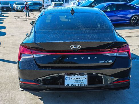 Used 2023 Hyundai Elantra Blue image 8