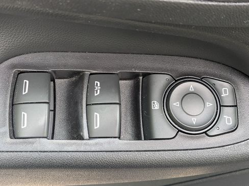 Used 2020 Chevrolet Equinox LT AWD/4WD image 12