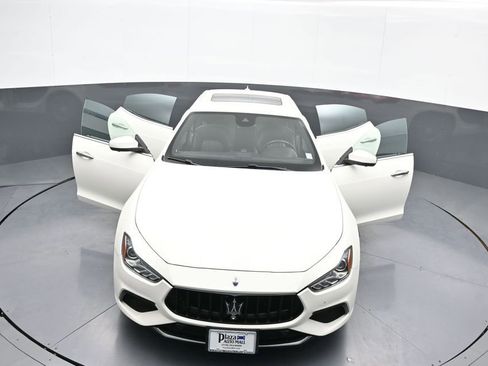 Used 2022 Maserati Ghibli Modena image 47