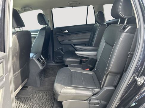 Certified 2023 Volkswagen Atlas SE w/ Black Wheel Package AWD/4WD image 6