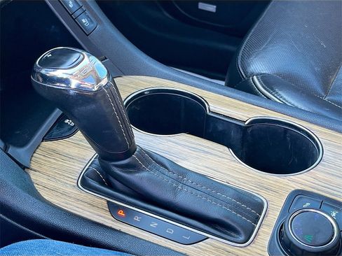 Used 2018 GMC Acadia Denali image 16