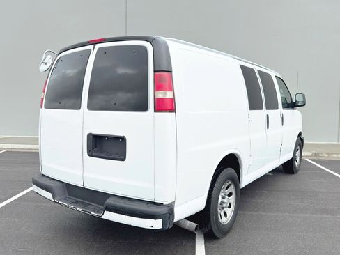 Used 2011 Chevrolet Express 1500 RWD image 6