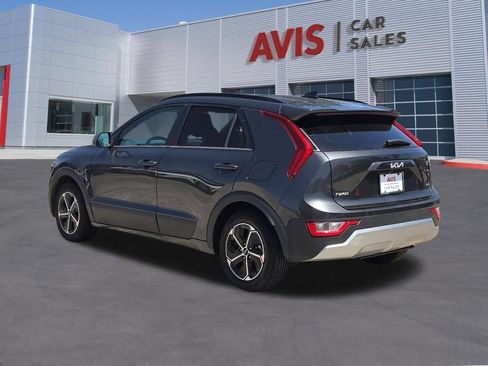 Used 2025 Kia Niro LX FWD image 9